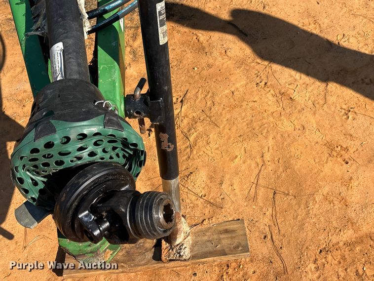 image for item EA7608 John Deere 467 round baler