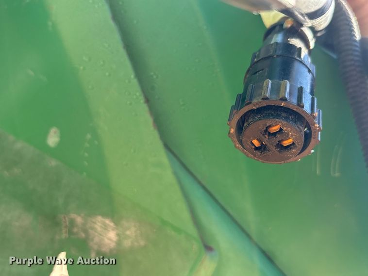 image for item EA7608 John Deere 467 round baler