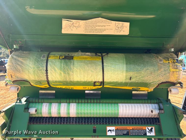 image for item EA7608 John Deere 467 round baler