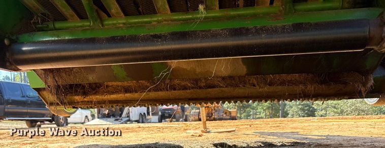 image for item EA7608 John Deere 467 round baler