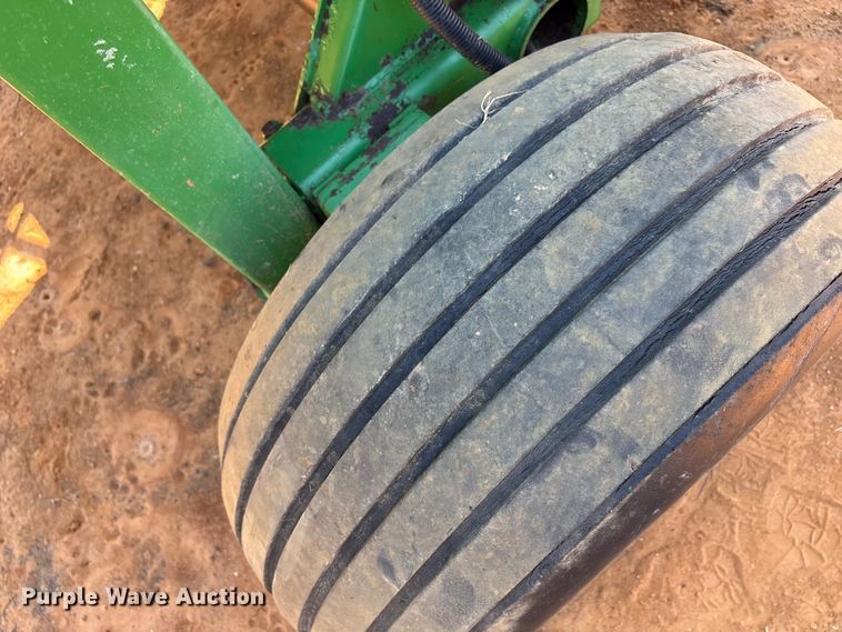 image for item EA7608 John Deere 467 round baler