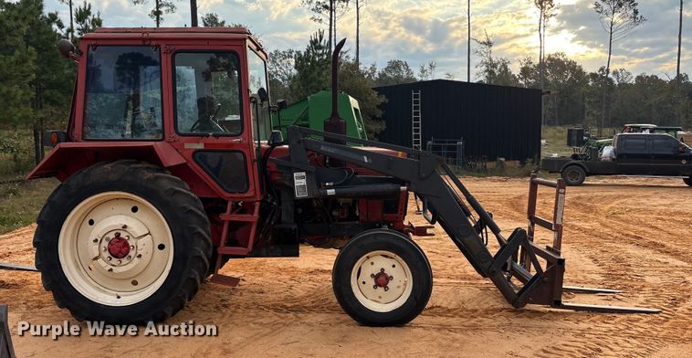 image for item EA7610 Belarus 805 tractor