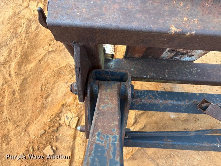 image for item EA7610 Belarus 805 tractor