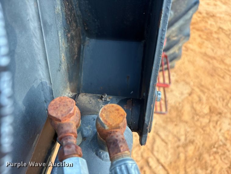 image for item EA7610 Belarus 805 tractor