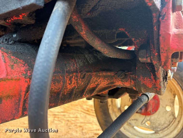 image for item EA7610 Belarus 805 tractor