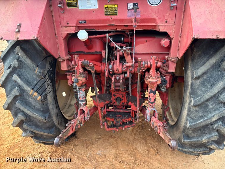 image for item EA7610 Belarus 805 tractor