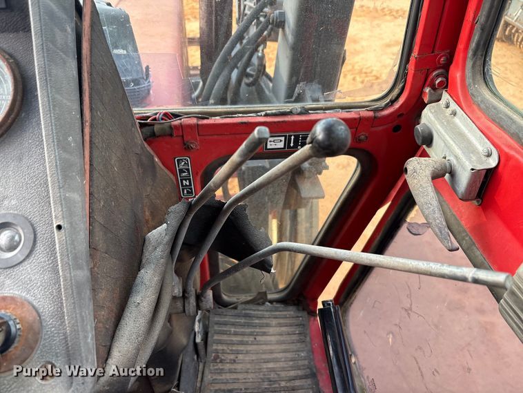 image for item EA7610 Belarus 805 tractor