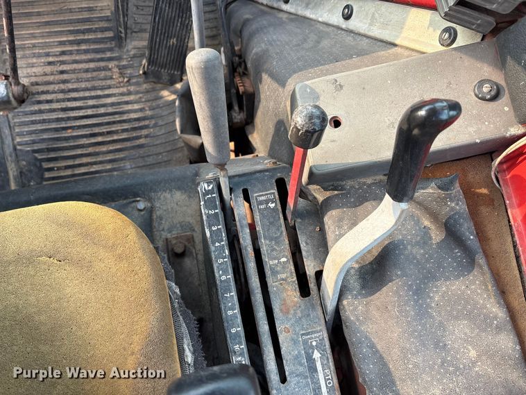 image for item EA7610 Belarus 805 tractor