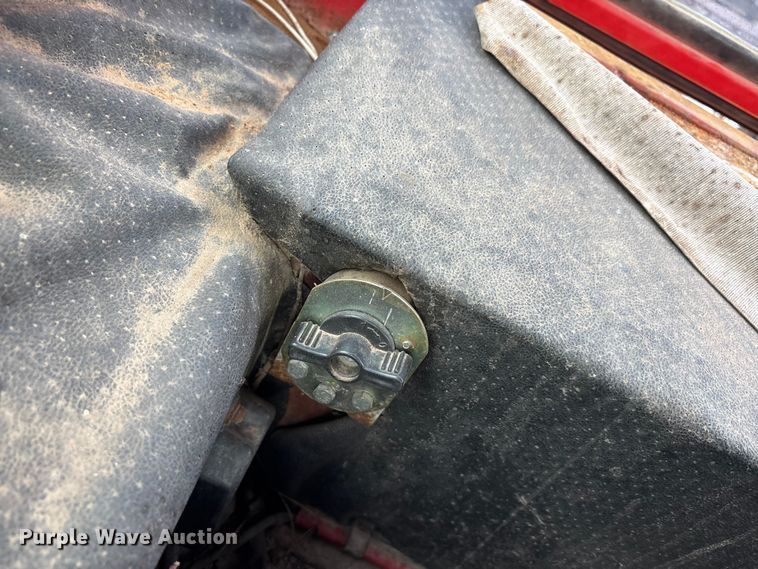 image for item EA7610 Belarus 805 tractor