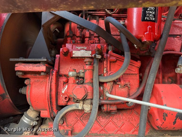 image for item EA7610 Belarus 805 tractor