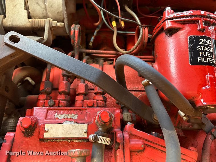 image for item EA7610 Belarus 805 tractor