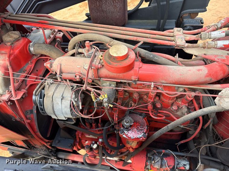 image for item EA7610 Belarus 805 tractor