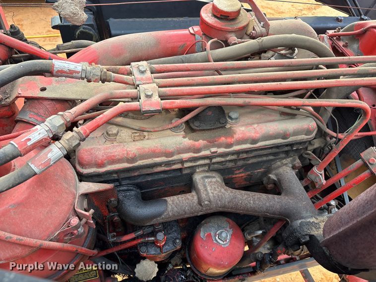 image for item EA7610 Belarus 805 tractor