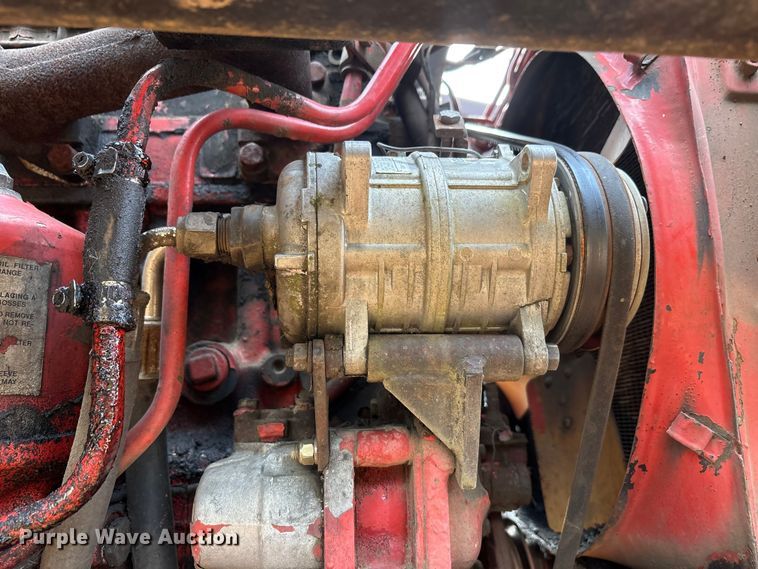 image for item EA7610 Belarus 805 tractor