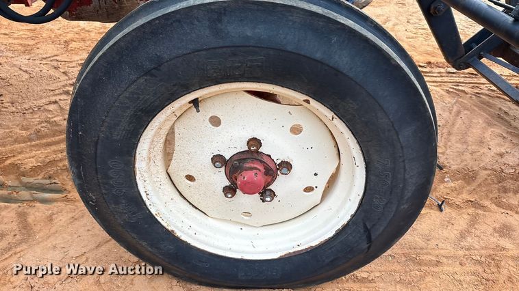 image for item EA7610 Belarus 805 tractor