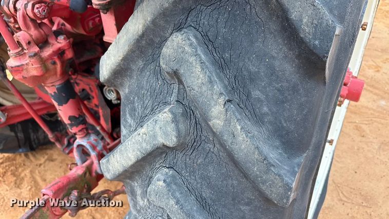 image for item EA7610 Belarus 805 tractor