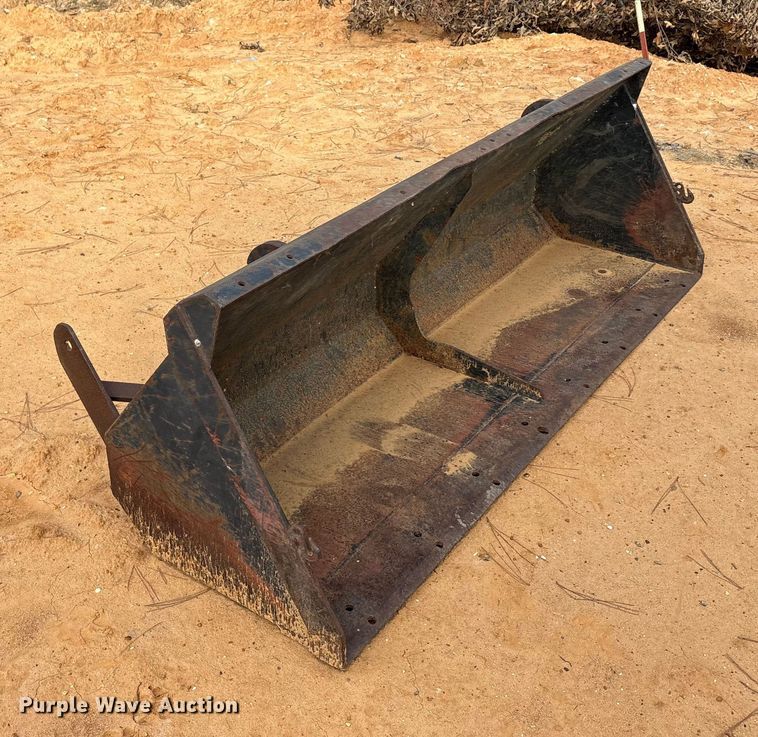 image for item EA7610 Belarus 805 tractor