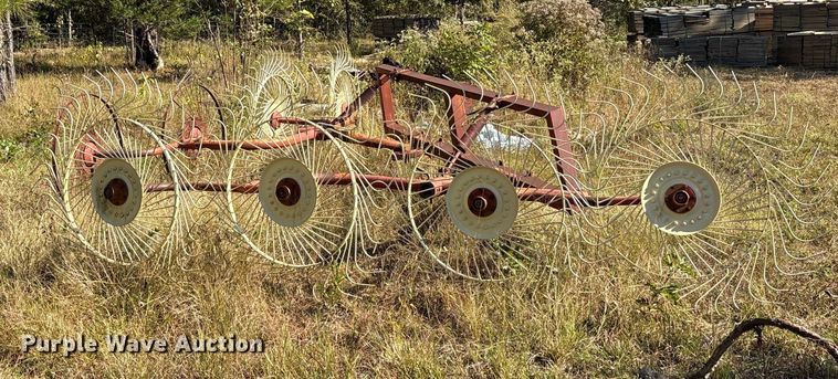 image for item EA7615 Vicon hay rake