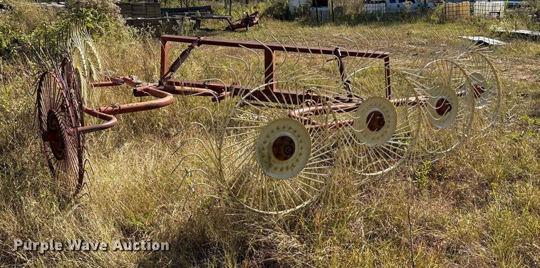 image for item EA7615 Vicon hay rake