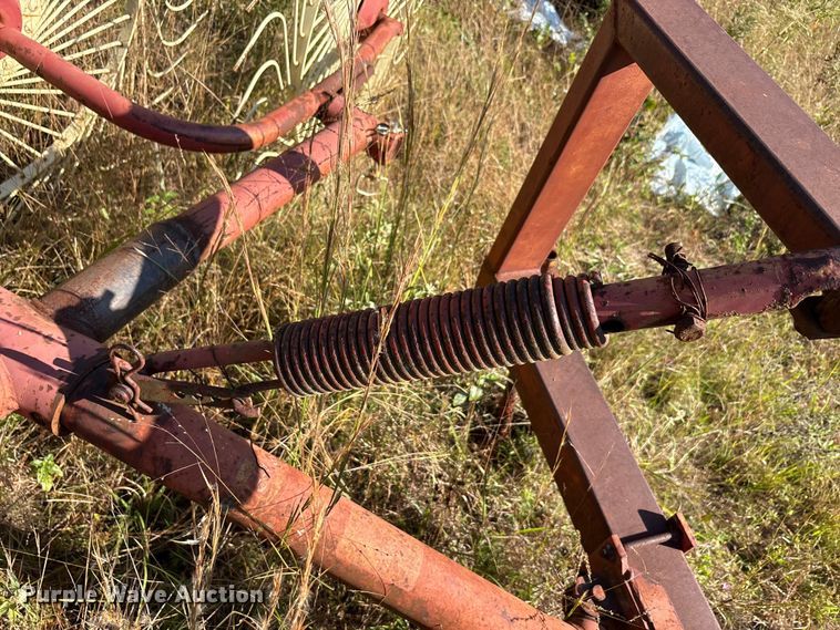 image for item EA7615 Vicon hay rake