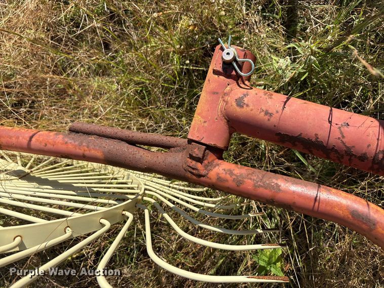 image for item EA7615 Vicon hay rake