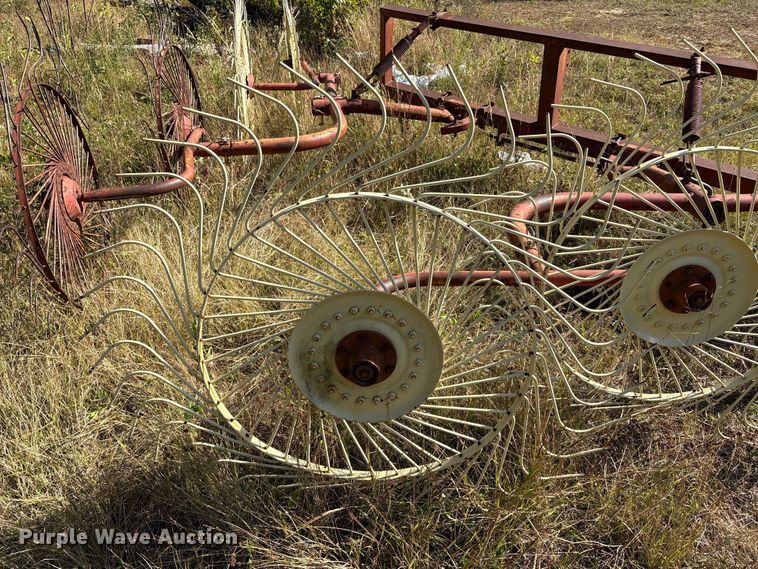 image for item EA7615 Vicon hay rake