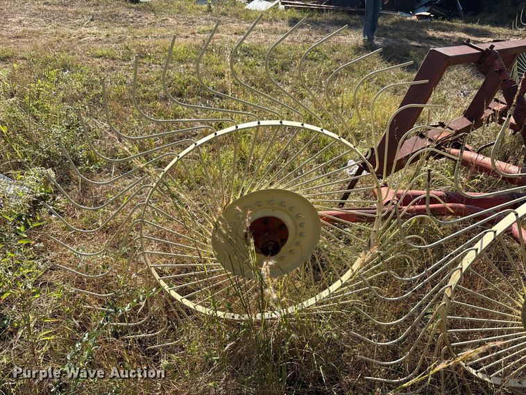 image for item EA7615 Vicon hay rake