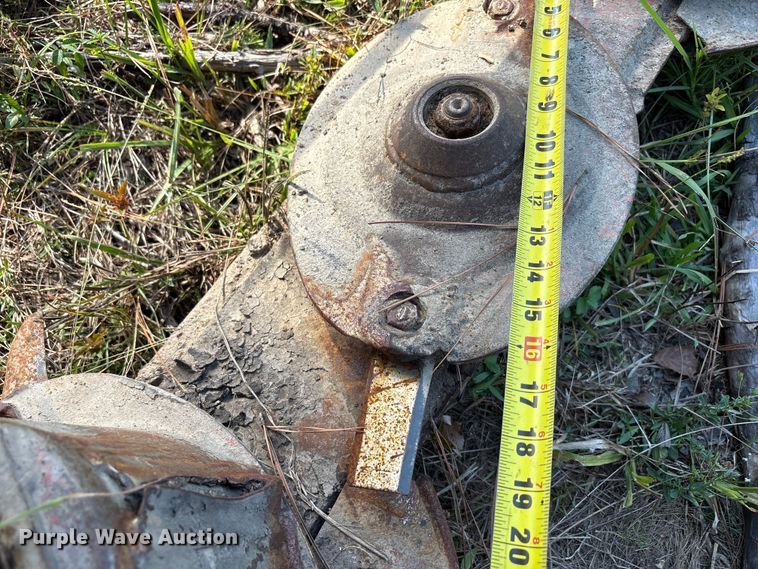 image for item EA7616 1990 Kuhn GMB66HD disc mower