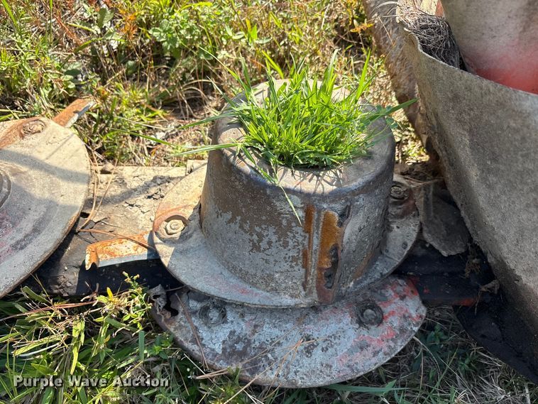 image for item EA7616 1990 Kuhn GMB66HD disc mower