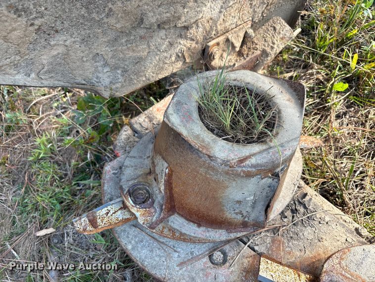 image for item EA7616 1990 Kuhn GMB66HD disc mower