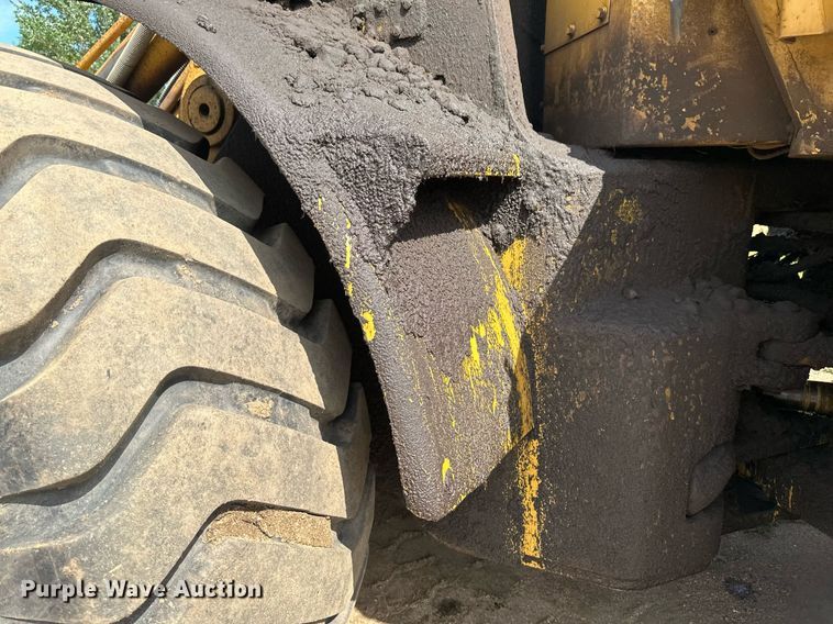 image for item EB2699 1972 Caterpillar 980B wheel loader