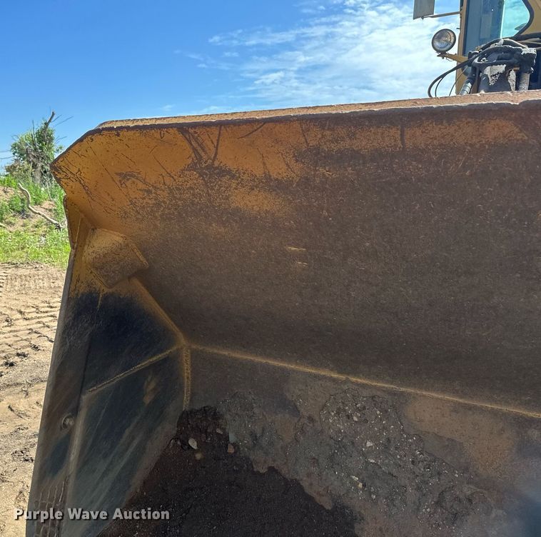 image for item EB2699 1972 Caterpillar 980B wheel loader
