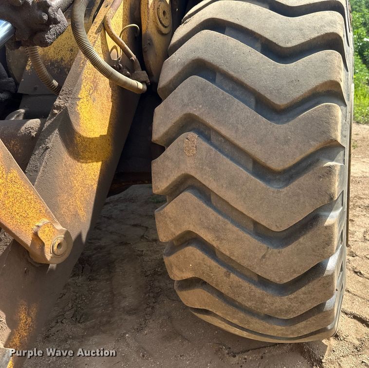 image for item EB2699 1972 Caterpillar 980B wheel loader