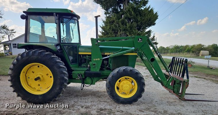 image for item EB8365 John Deere 2940 MFWD tractor