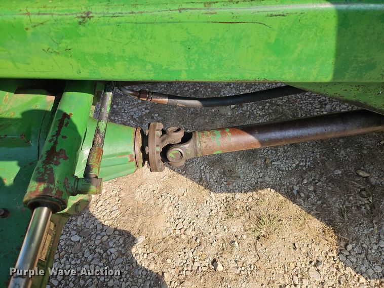 image for item EB8365 John Deere 2940 MFWD tractor