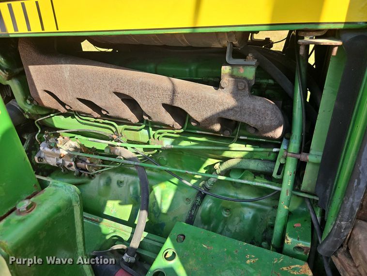 image for item EB8365 John Deere 2940 MFWD tractor