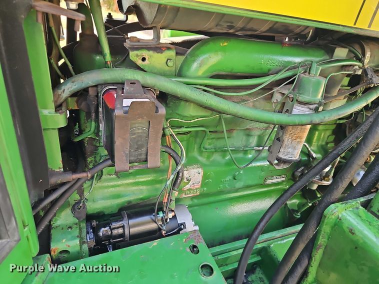 image for item EB8365 John Deere 2940 MFWD tractor