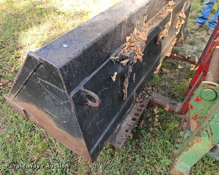 image for item EB8365 John Deere 2940 MFWD tractor