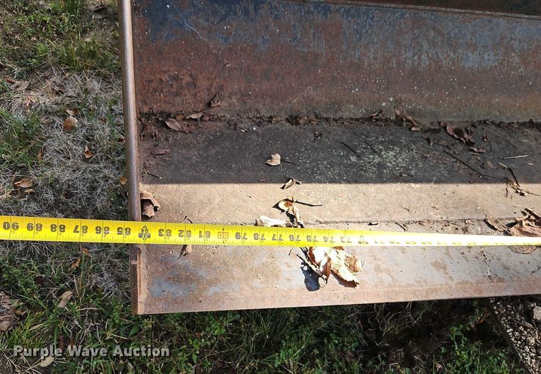 image for item EB8365 John Deere 2940 MFWD tractor