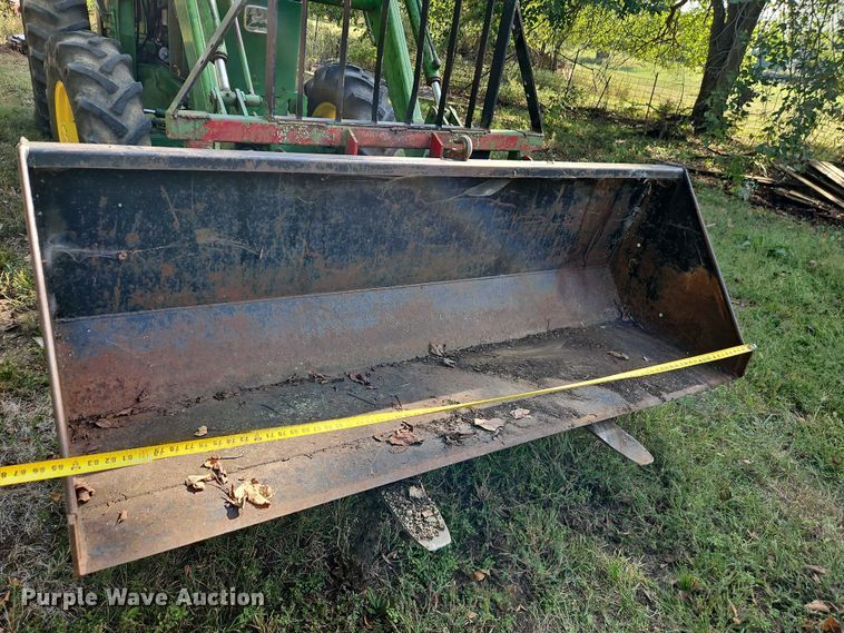 image for item EB8365 John Deere 2940 MFWD tractor