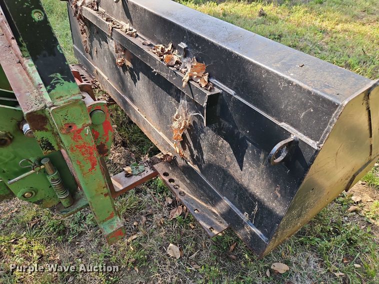 image for item EB8365 John Deere 2940 MFWD tractor