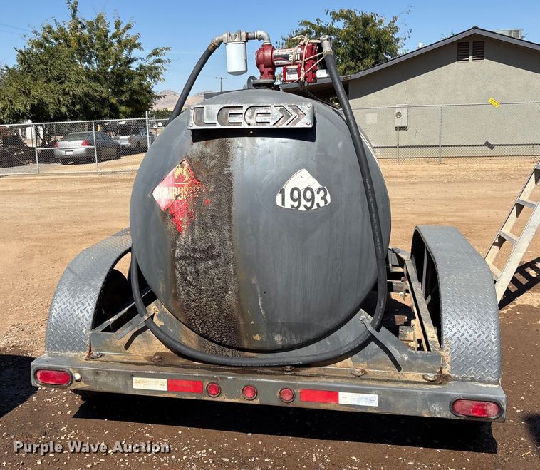 image for item EC8083 2015 LEE legacy 475 fuel trailer