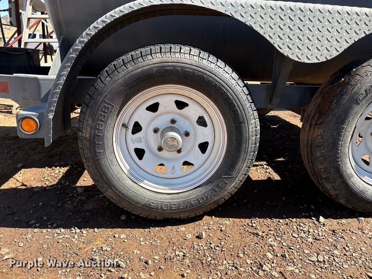 image for item EC8083 2015 LEE legacy 475 fuel trailer