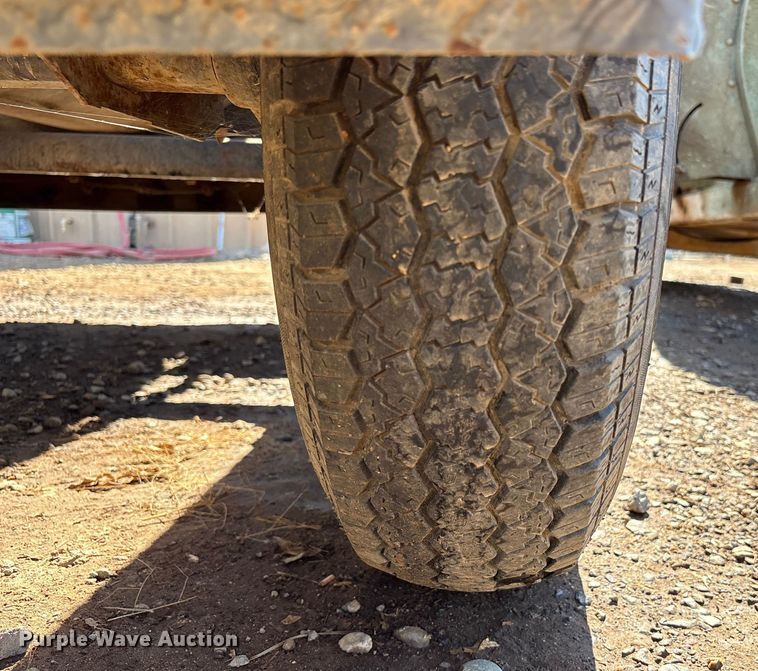 image for item EC8083 2015 LEE legacy 475 fuel trailer