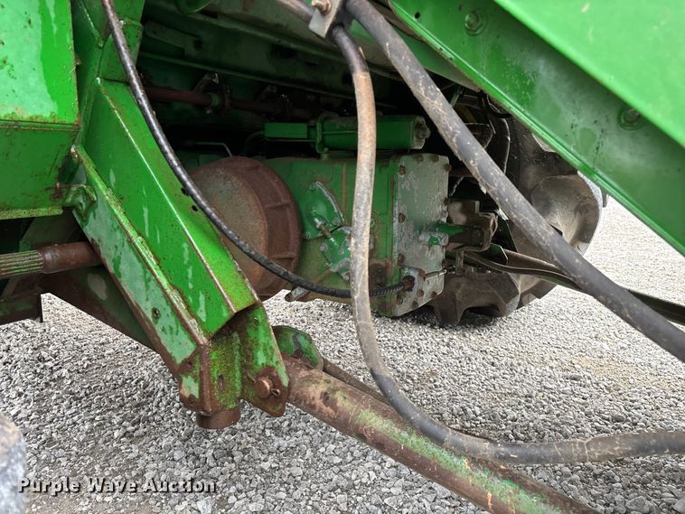 image for item ED2291 1989 John Deere 9400 combine