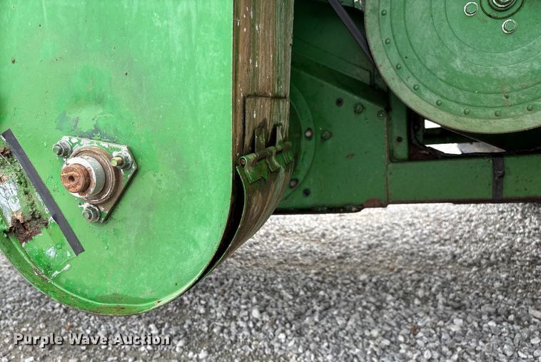 image for item ED2291 1989 John Deere 9400 combine