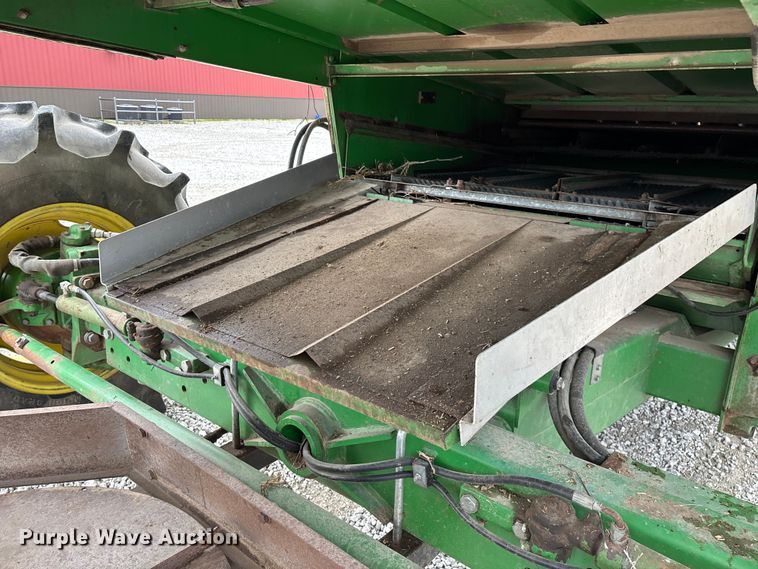 image for item ED2291 1989 John Deere 9400 combine