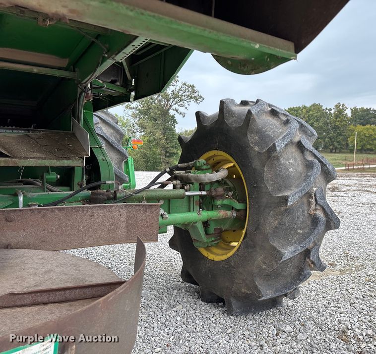 image for item ED2291 1989 John Deere 9400 combine
