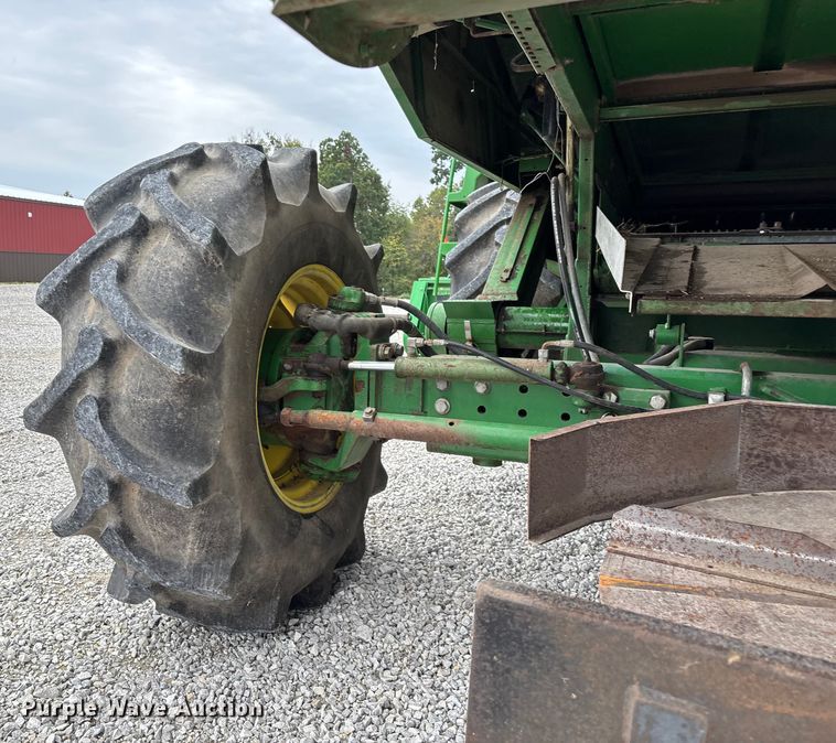 image for item ED2291 1989 John Deere 9400 combine