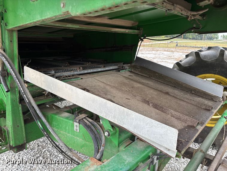image for item ED2291 1989 John Deere 9400 combine